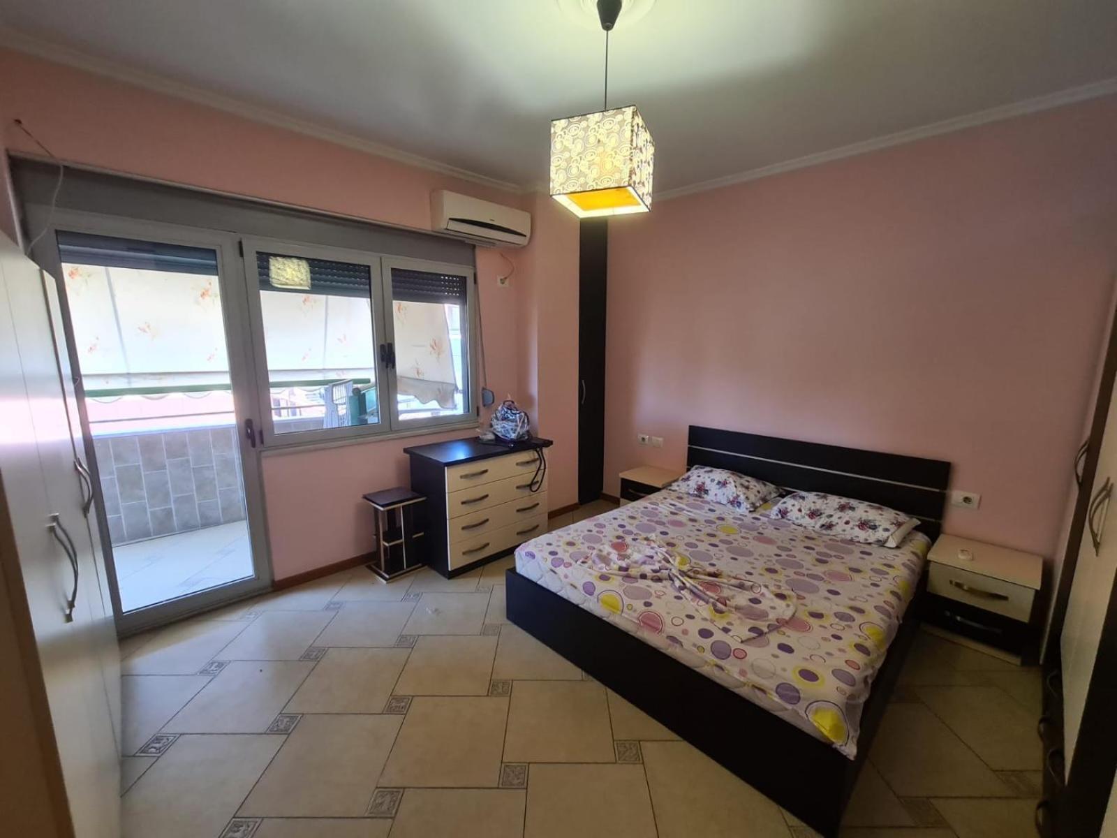 Apartament Center *